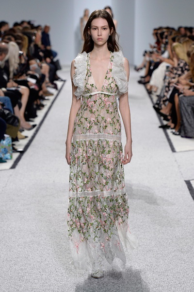 Giambattista Valli SS 2017 (весна-лето) (71410.Giambattista.Valli_.SS_.2017.21`.jpg)